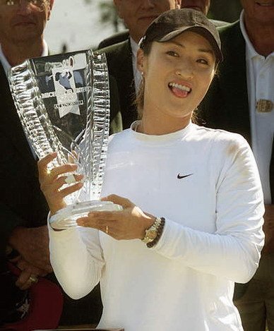 组图:<em>韩国</em>高球<em>美女大胆</em>写真_<em>美女</em>花边_体育_腾
