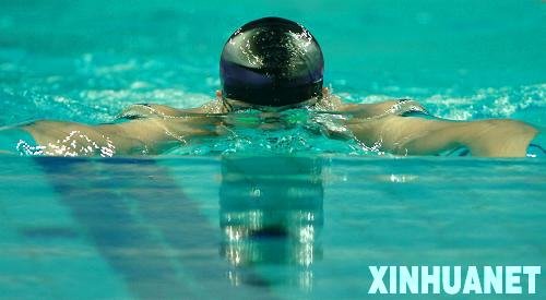 组图:全国游泳锦标赛史婧琳女200米蛙泳夺冠_