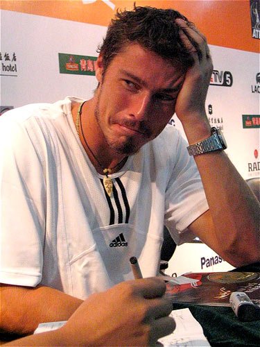 萨芬25大迷人笑容 熟男子笑由心生倾倒人(图)_