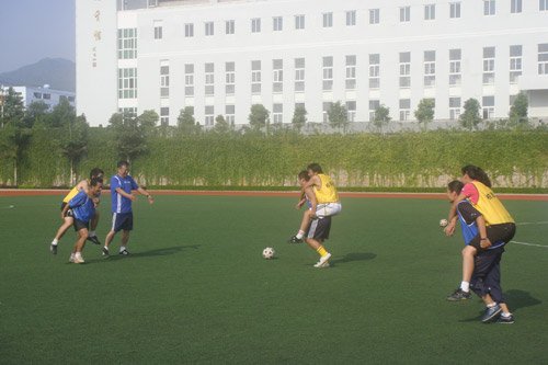 组图:校园足球云南开远校长、指导员培训班_校