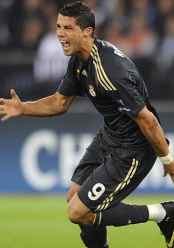 欧冠金靴10热门:c罗超梅西排第1 无卡卡皮波_