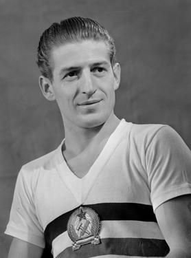 图文-足坛10大边锋 匈牙利传说齐伯尔_世预赛