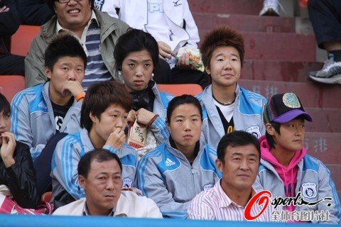 大连<em>女足</em>现场为<em>实德</em>助威 马晓旭毕妍现身(图)_