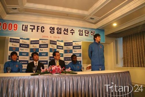 冯潇霆留洋10大瞬间:德比战扬威 最遗憾是啥_