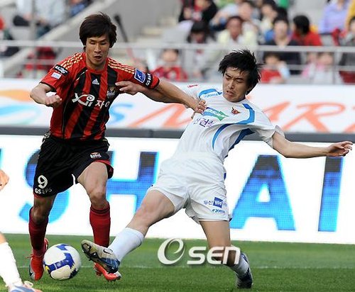 冯潇霆留洋10大瞬间:德比战扬威 最遗憾是啥_