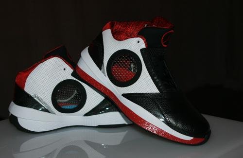 家曝光aj2010真面目