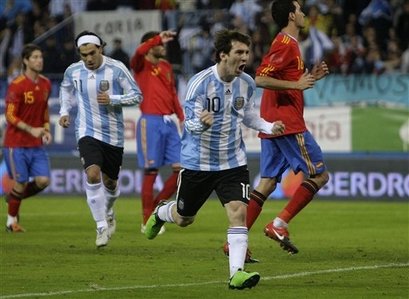 图文-西班牙战阿根廷 梅西为何怒吼_西班牙vs