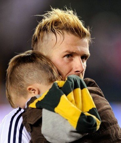 组图:<em>小贝</em>copy<em>儿子发型</em> 助银河夺西部冠军