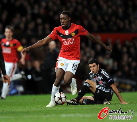 图文:曼联VS贝西克塔斯 维尔贝克风骚盘带_曼