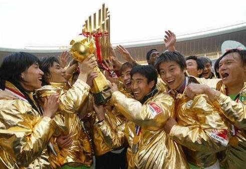 盘点中超历年冠军:鲁能两登顶 国安09终圆梦_