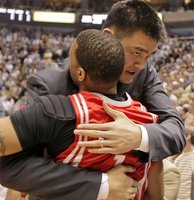 麦蒂20大优点:身体素质出色 姚麦助火箭升空_