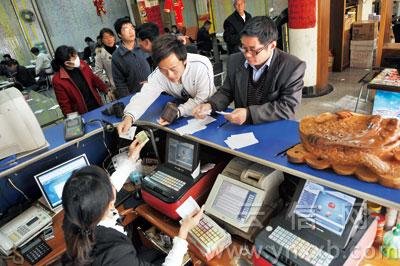 昆明5601万得主尚未现身 巨奖站点 一夜走红 _