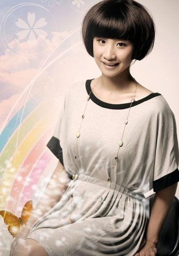 蹦床公主何雯娜回乡祭祖