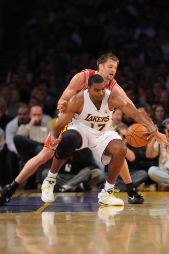 本赛季十大吃饺子:詹宁斯55分 篮网终获首胜_