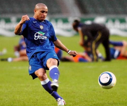 足坛20大任意球之王:齐达内