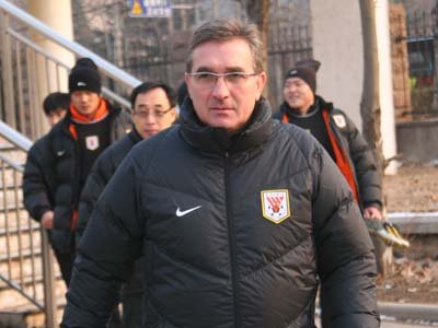 伊万科维奇首训满意鲁能将士小将表现最抢眼