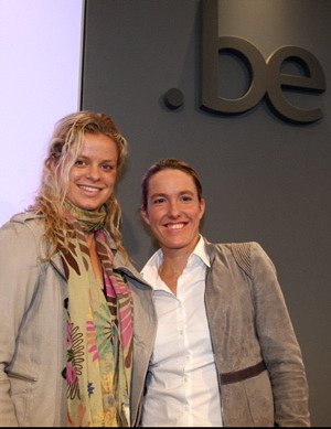 比利时双姝见本国总统 办表演赛欲创上座纪录