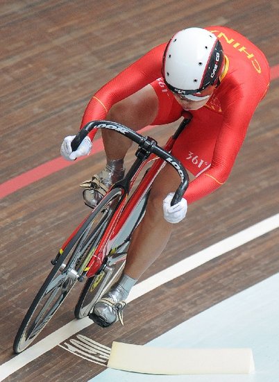 场地自行车女500米计时赛 宫金杰夺金破纪录