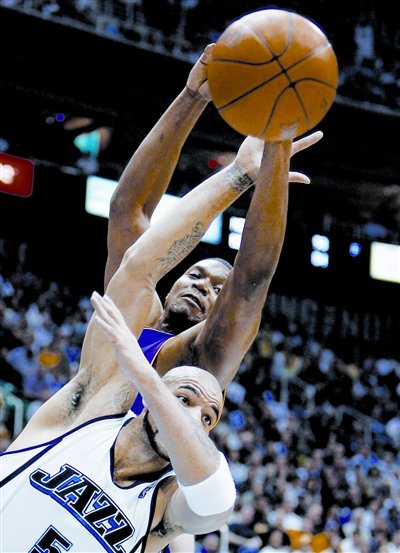 湖人强势横扫爵士西部决赛对战太阳