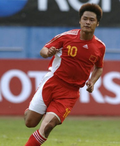 王蒙生日微博谢粉丝 小白腾讯发婚礼独家照