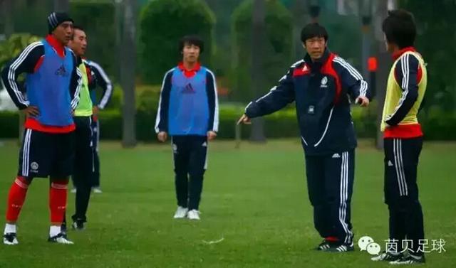 中国足球职业化引弊端 本土教练缺乏成长沃土