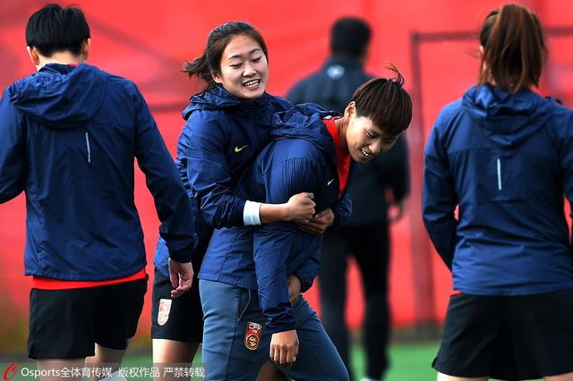 广谈女足:唐佳丽是水庆霞第2 四年后更有发展