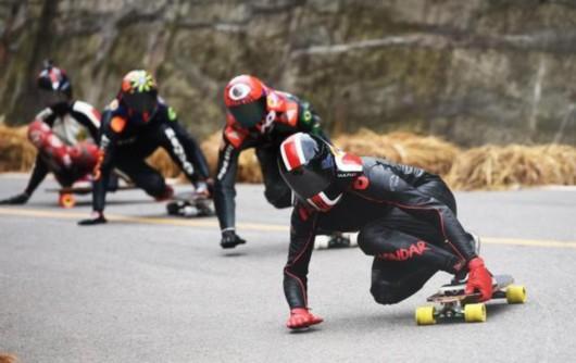 长板速降新锐热门运动 少年爱好者望家长支持_体育_腾讯网