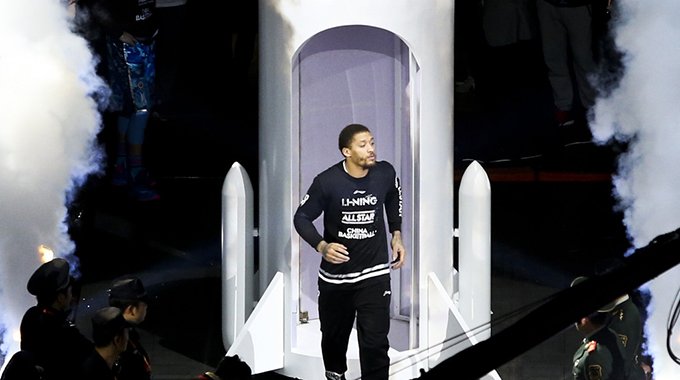 全明星赛出场仪式 火箭筒"生"众球星