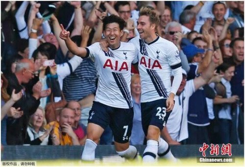 国足今战韩国打响12强赛征程 重奖之下能否开