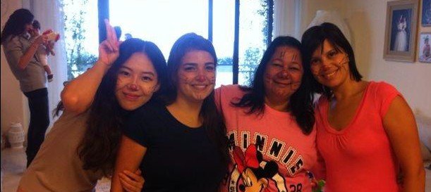 孔卡美女翻译:爱搞怪的老大 他教会了我担当