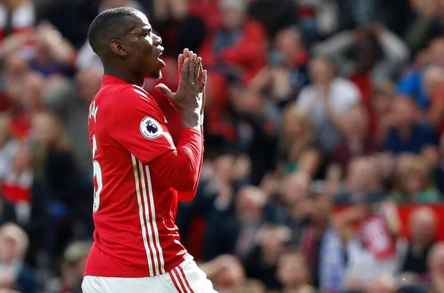 单刀被扑!伊布怒拍广告牌 陶工门将献4神扑