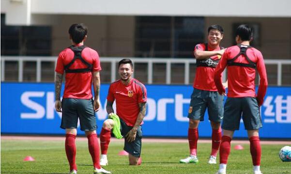 高洪波提议更改集训计划 5月8月两次飞行集训