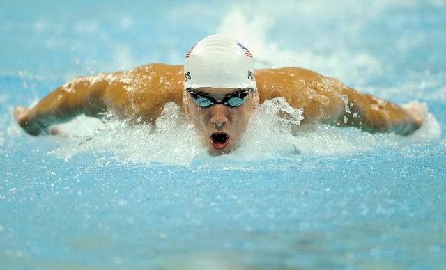 美国奥运游泳训练营变更地点 以躲避寨卡