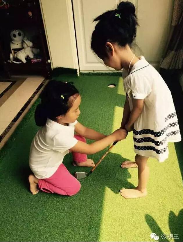 刘国梁40岁生日 还没多陪陪女儿她们就长大了