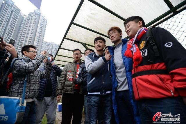 超半数队曾换东家 旧实德新恒大折射爱不易_体