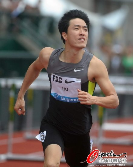 12秒87！刘翔超风速平世界纪录 夺尤金第4冠