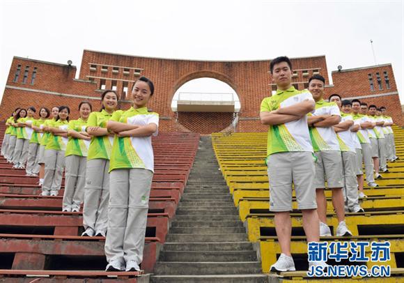 90后青奥志愿者 用汗水热情书写青春之歌