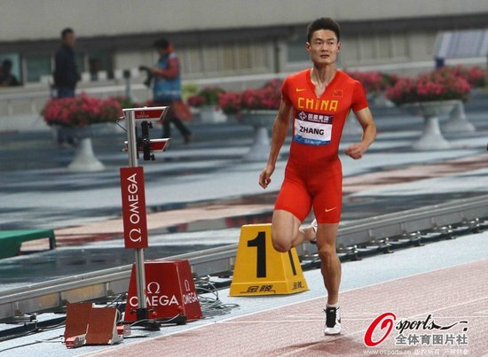 破全国纪录！张培萌200米第4 牙买加名将夺冠