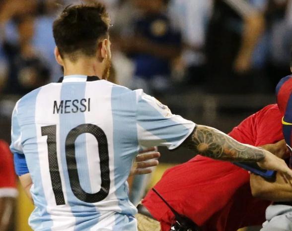 球衣销售榜:梅西登顶C罗次席 小将力压鲁尼