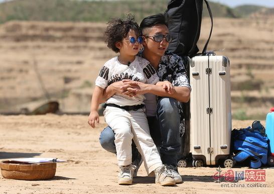 爸爸去哪儿第三季:拳王<em>邹市明</em>赞<em>儿子</em>示爱直接