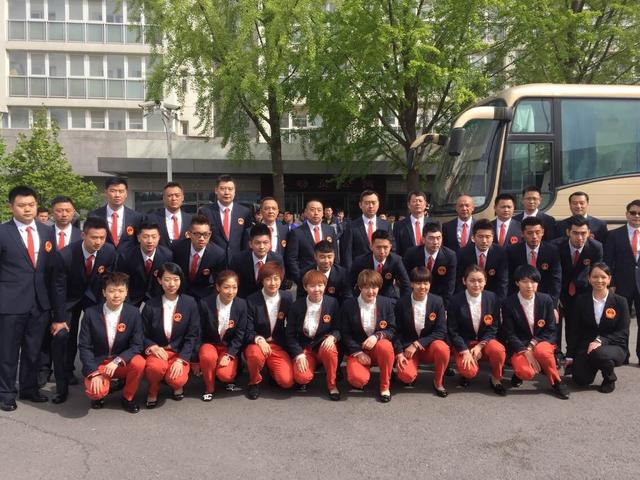 国乒出征世乒赛 刘国梁：男女单冠军留在中国