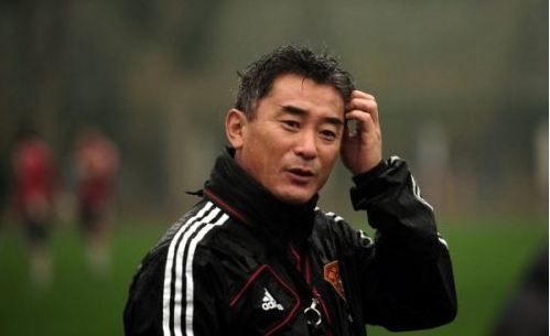 傅博:借鉴国足1比5泰国惨案 认真备战淘汰赛