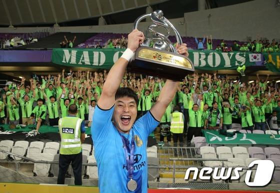 再遭打击！全北失队魂 主力门将转会鹿岛鹿角