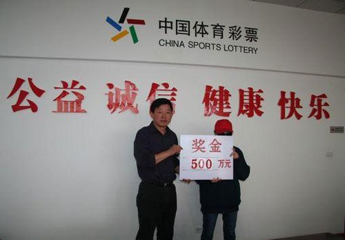 Ů��ϲ�����ǲ�500�� ������3��֧�ֹ���(ͼ)