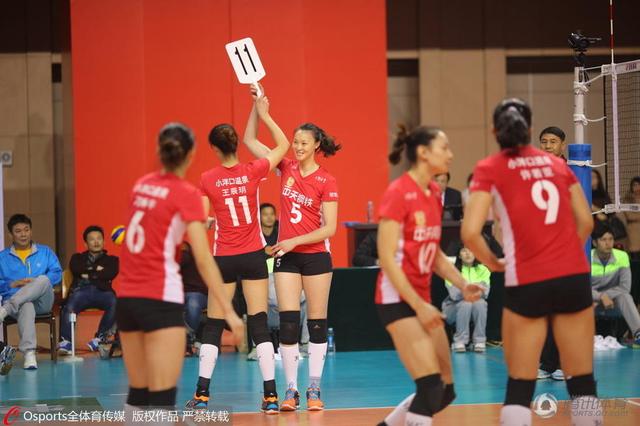 惠若琪休养四月返赛场 害羞被全场喊女神