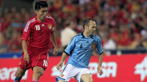 中国球员盛赞巴萨