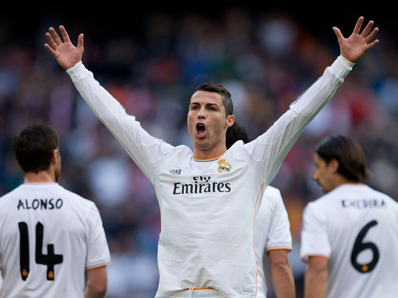 西甲-皇马5-1皇家社会 C罗3射1传本泽马破门