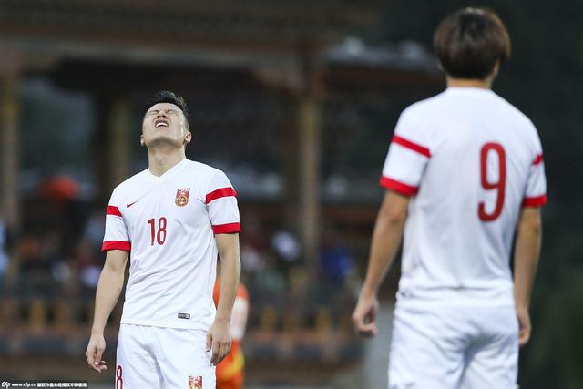 特评：香港7-0如泰山 压得国足喘不上气 