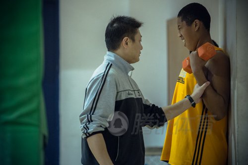 一年苦练塔瑞克进步神速 扣篮是他最初的梦想