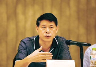  信兰成 :与宫鲁鸣洽谈多次 国家队像自己家人_